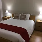 White House 3*